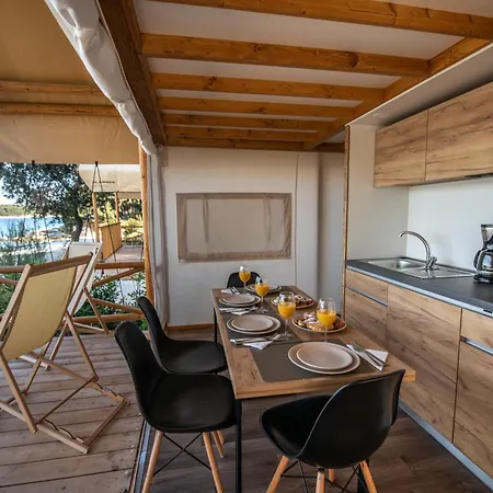 Arena Stoja Homes Holiday park