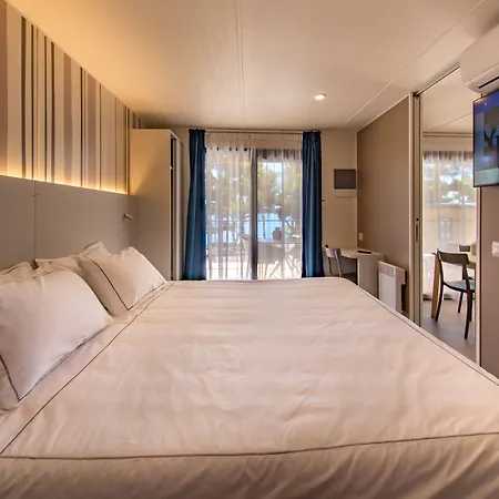 ホリデーパーク Arena Stoja Homes プーラ