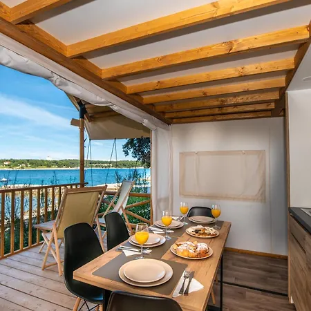 Village de vacances Arena Stoja Homes 4*